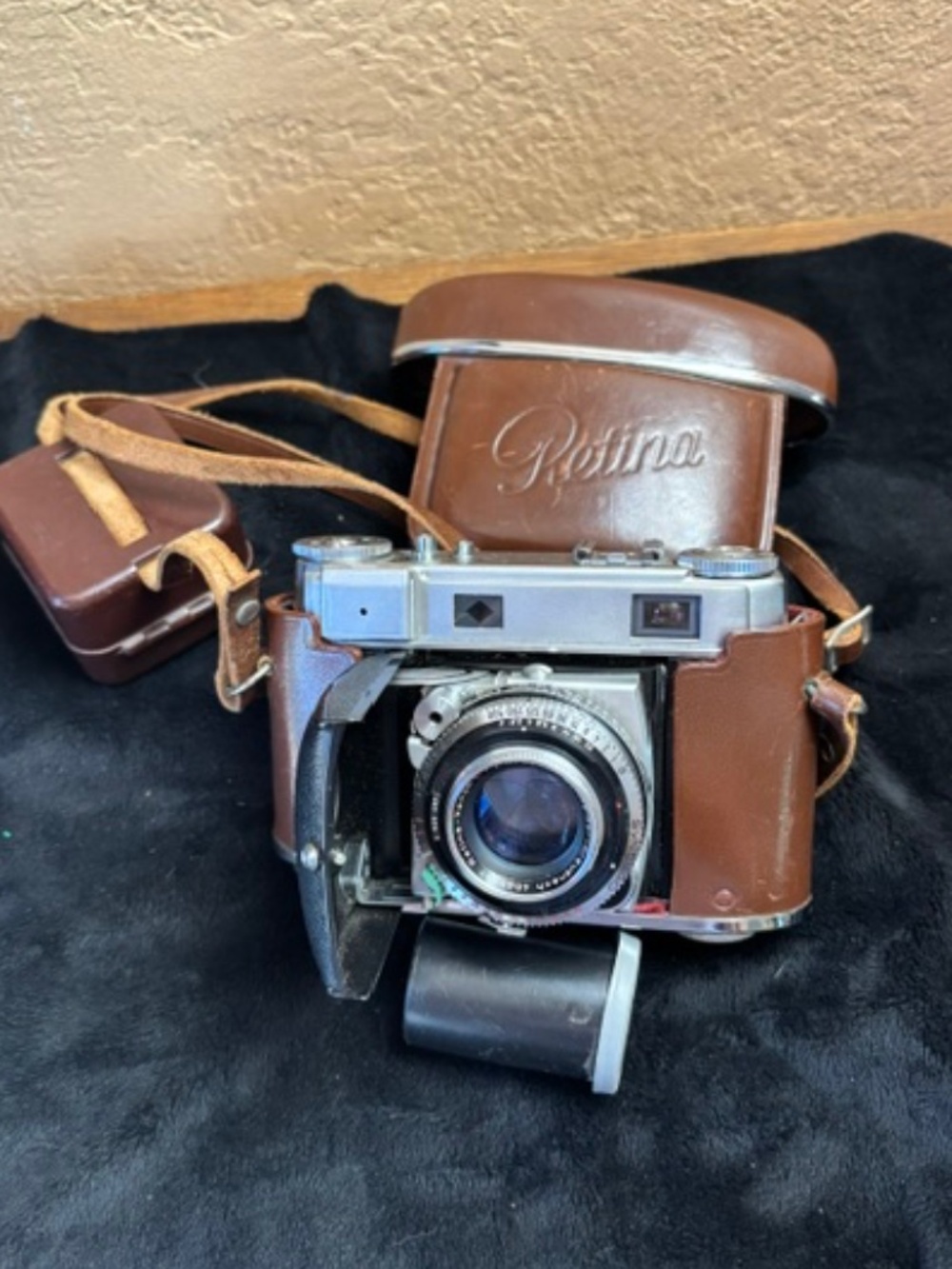 Kodak Vintage Camera- See all info and details in photos